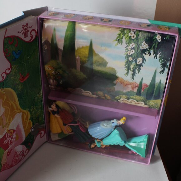 My Busy Books Disney Princess Book With Figures & Playmat - Picture 2 of 3